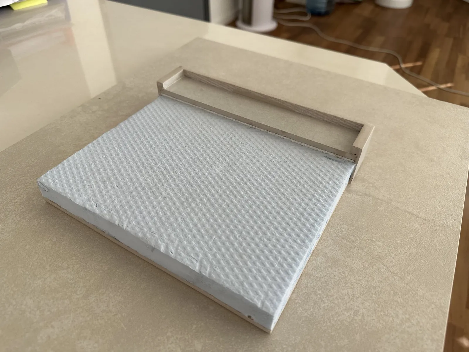 Panneau Isogres : grès et isolant · © Imarvi Design