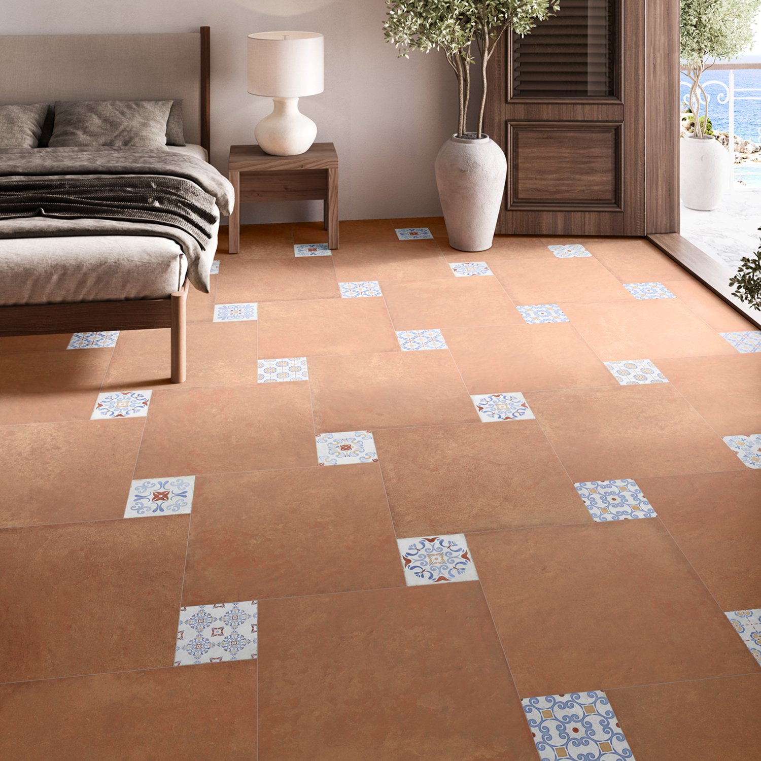 Camera, pavimento Hermes cotto e decori · © Villa Ceramica
