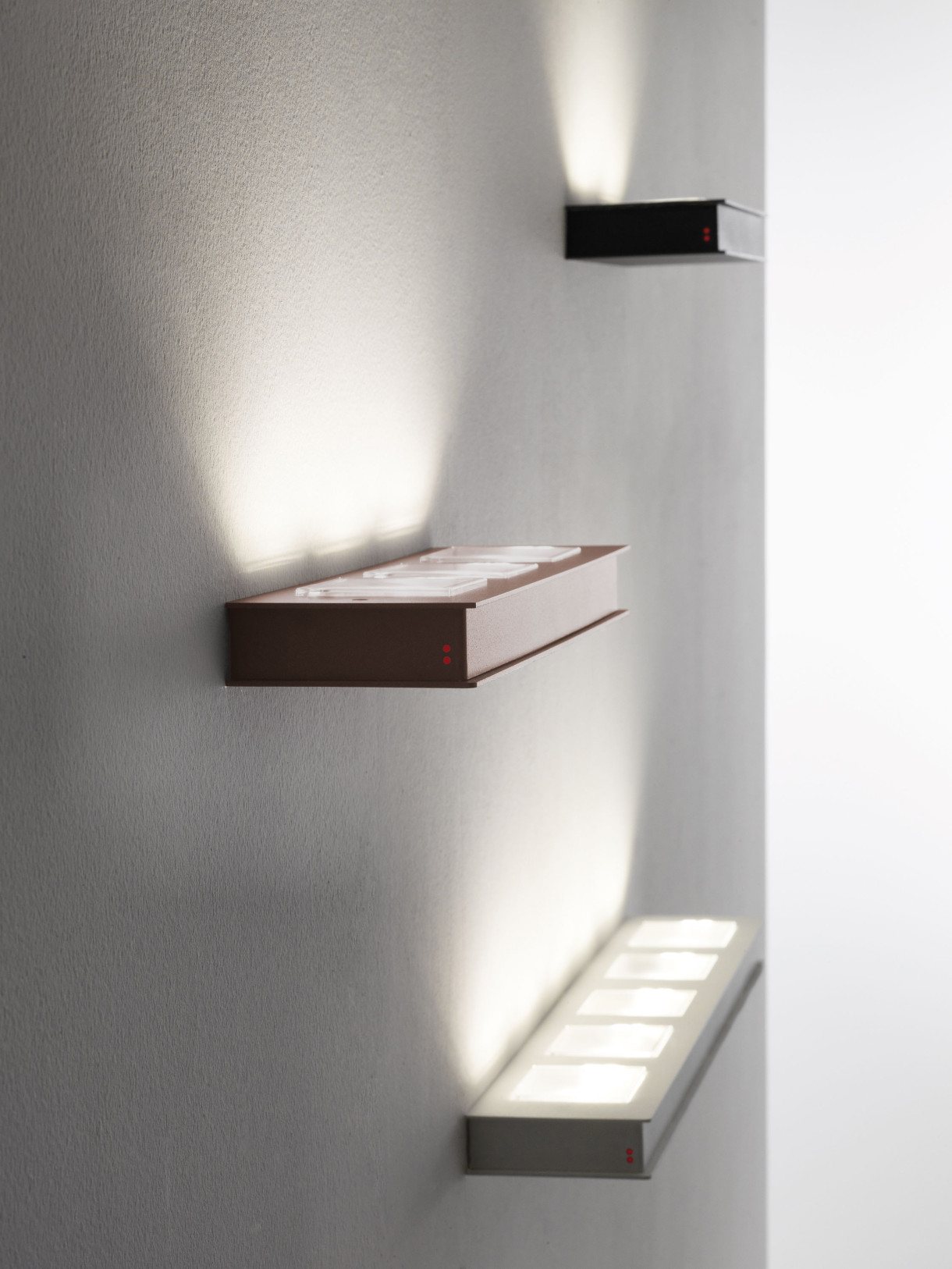 Quarter wall light · © Fabbian