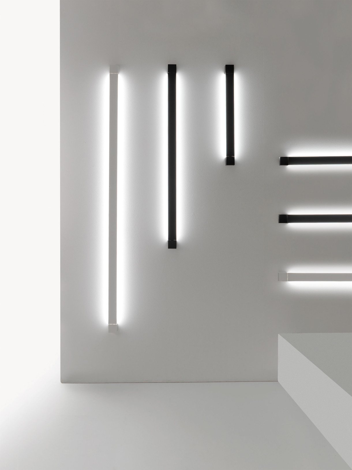 Pivot wall lights · © Fabbian