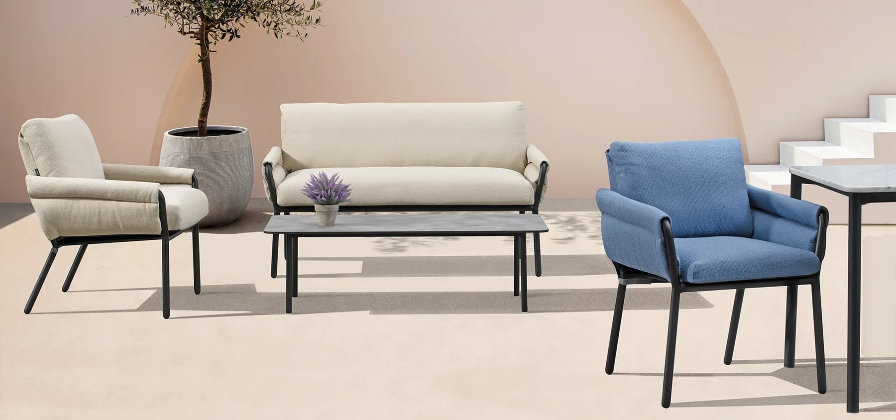 Lounge armchairs and sofas · © Gaber