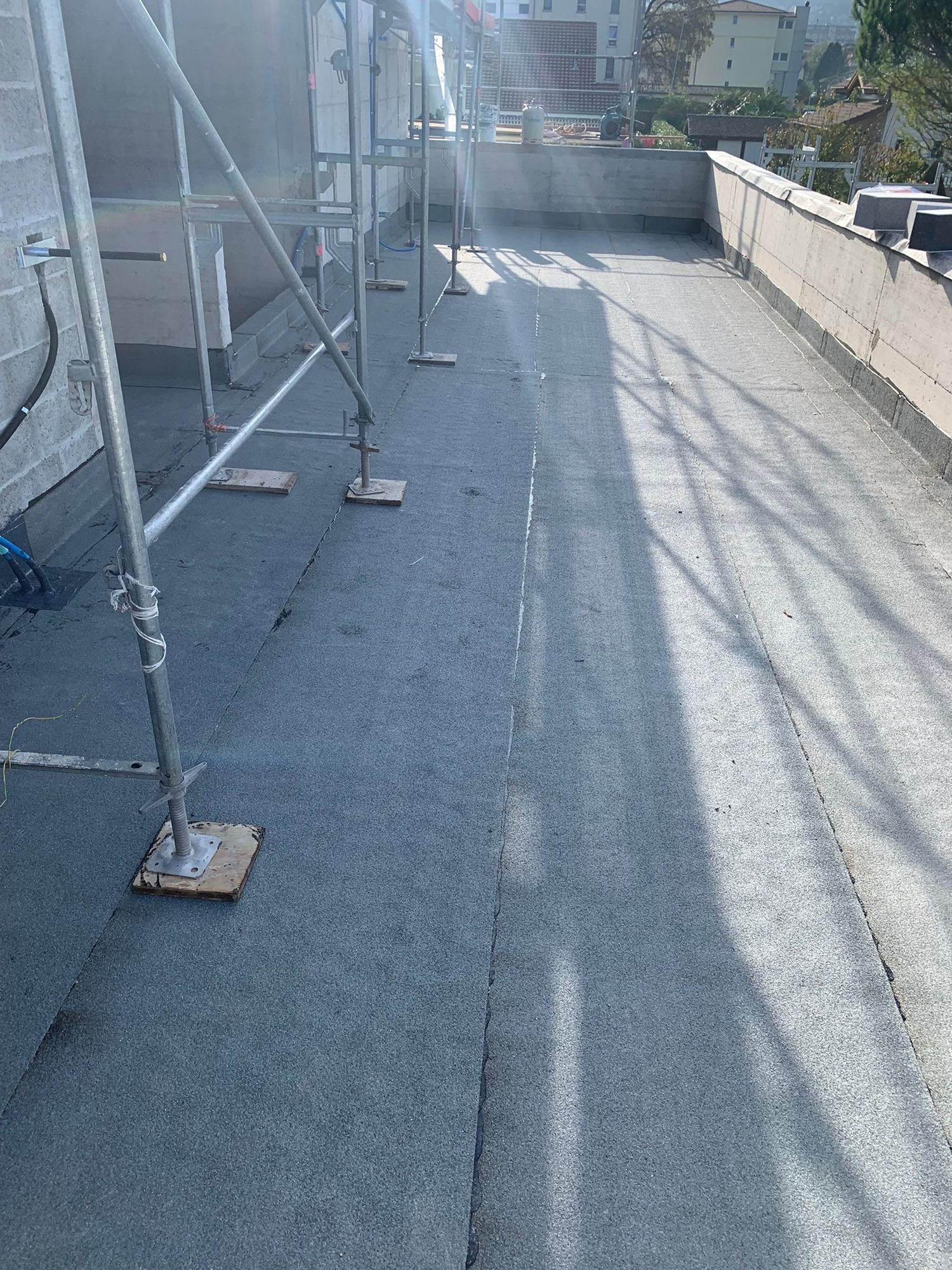Dachterrasse — Abdichtung mit geschweisstem Bitumen, Robolli Étanchéité