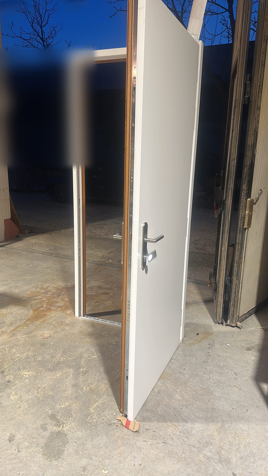 Fitting the new front door