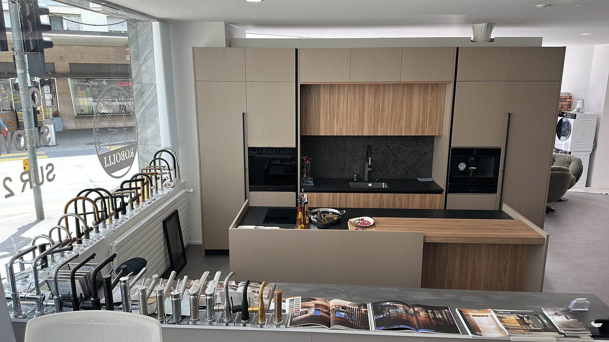 Display kitchen